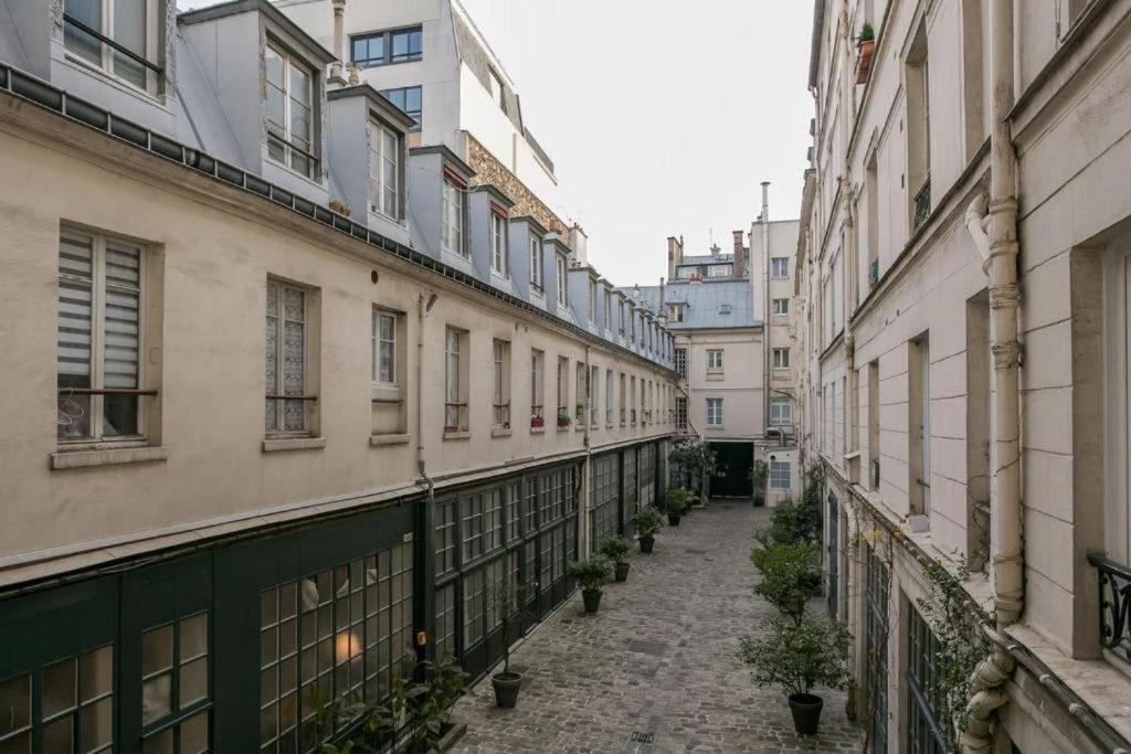 Апартаменты Modernized Studio - Meters From The Invalides Gardens Париж Экстерьер фото