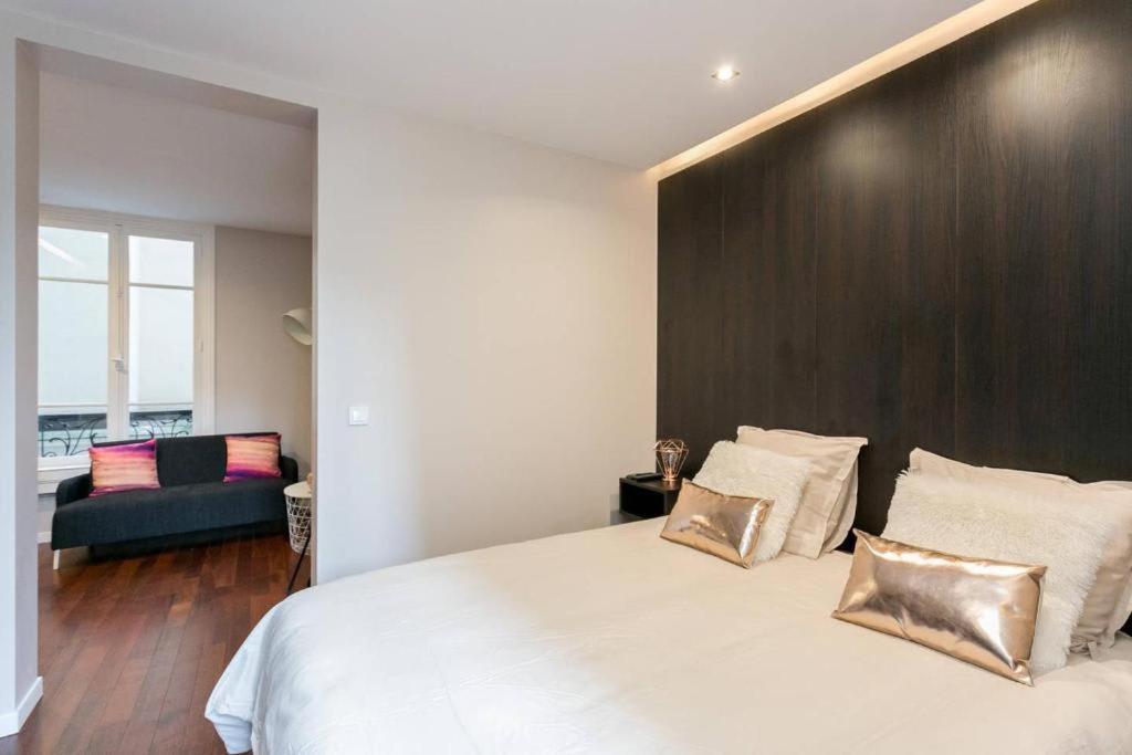 Апартаменты Modernized Studio - Meters From The Invalides Gardens Париж Экстерьер фото